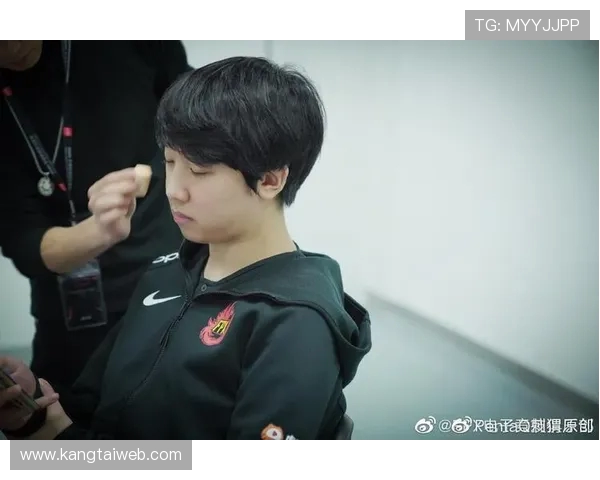 FPX征战洲际赛的荣耀与挑战：从奋斗到辉煌的传奇之路