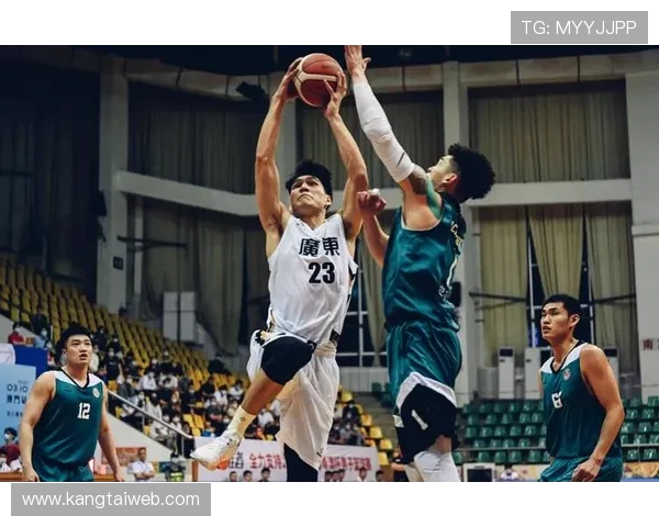 深圳篮球队快攻战术解析：速度与激情的完美结合