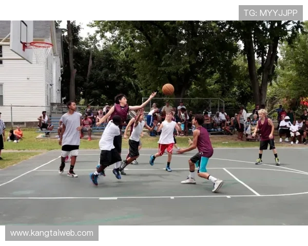 深度对话：探寻杨磊的篮球梦想与人生旅程