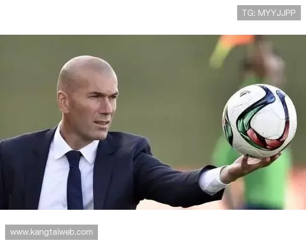 齐内丁·齐达内:从球场传奇到执教之路的辉煌与挑战 齐内丁·齐达内:从球场传奇到执教之路的辉煌与挑战