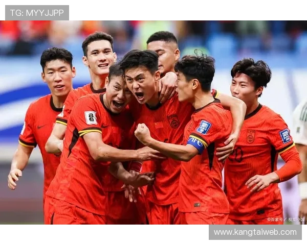 中国足球队在世界杯预选赛中逆袭成功迎来历史性胜利全队士气高涨 中国足球队在世界杯预选赛中逆袭成功迎来历史性胜利全队士气高涨