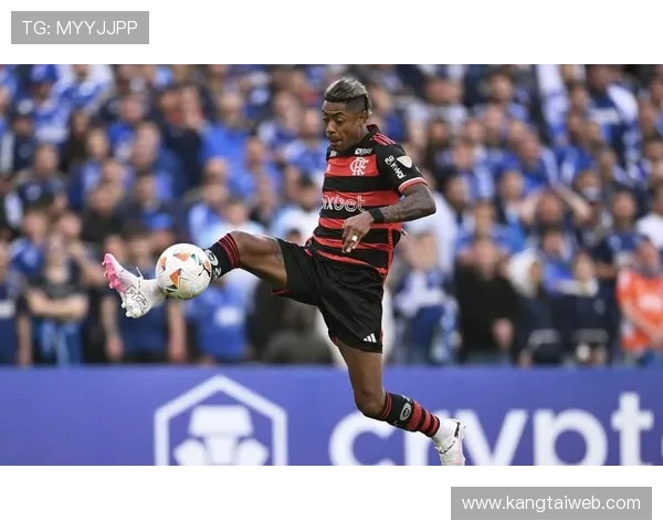 圣洛伦索对决强敌全力以赴期待精彩赛事展现足球魅力